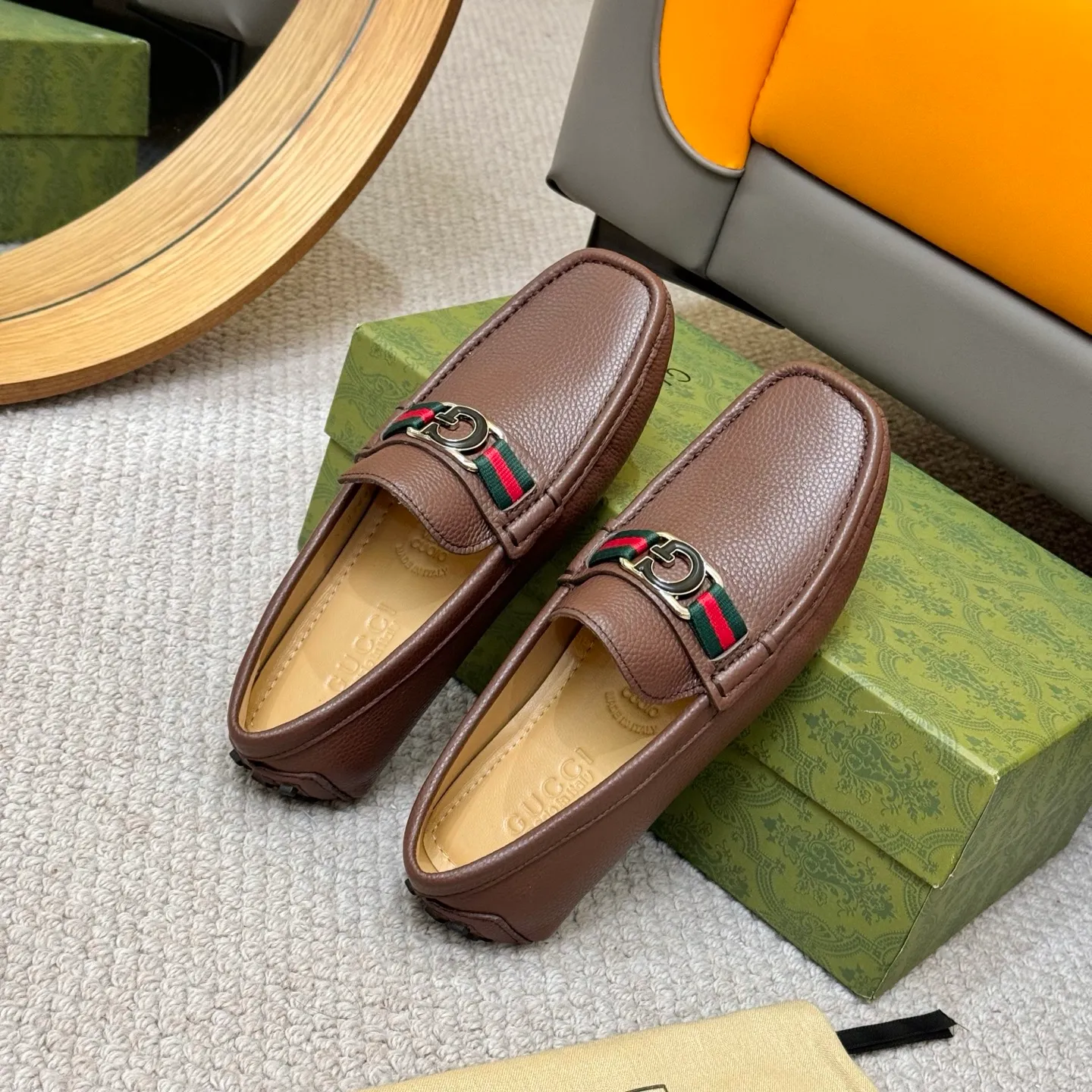 Men's shoes 💰420 (Yangli) Gucci* - the top version of Gucci classic beanie shoes! It is made of imported original cowhide and has a comfortable first layer of sheepskin lining! Original wear-resistant rubber outsole! High quality products! Size 38-46, with shoe dial, cloth bag, card